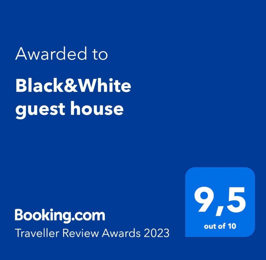 Black&White Guest House Iglesias Bagian luar foto