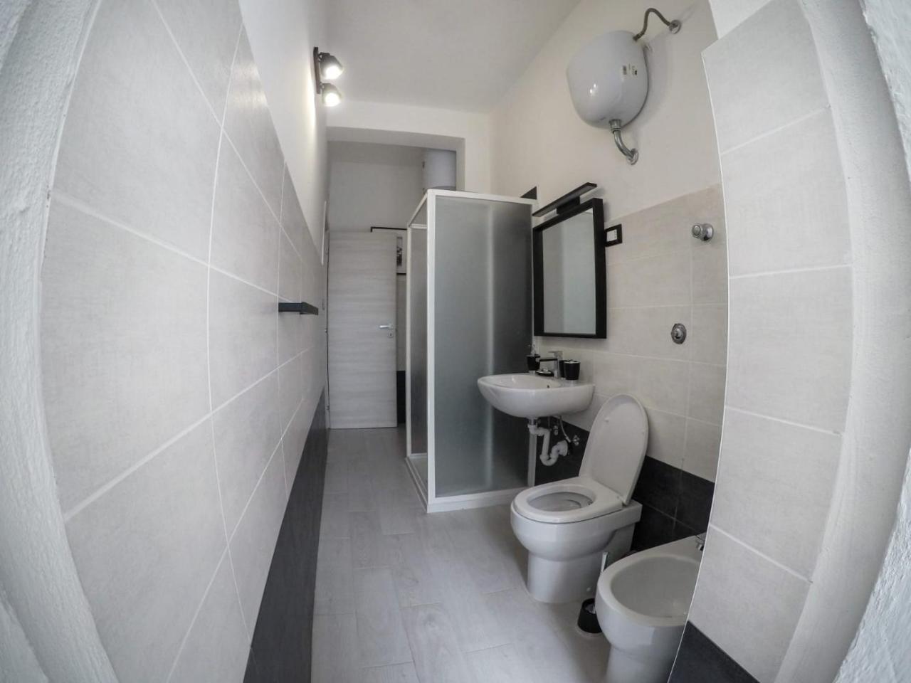 Black&White Guest House Iglesias Bagian luar foto